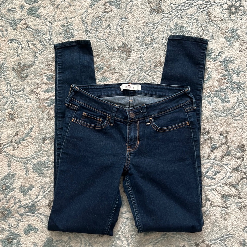 Hollister dark wash skinny jeans